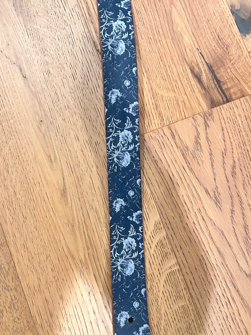 VINTAGE Robert Graham Navy Floral Slim Belt